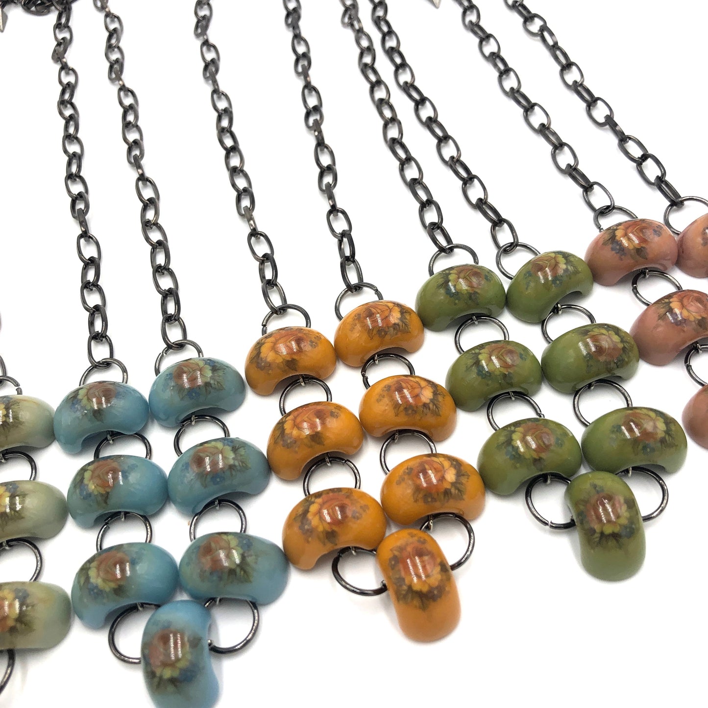 Secret Garden Stations Necklace - coral & reef