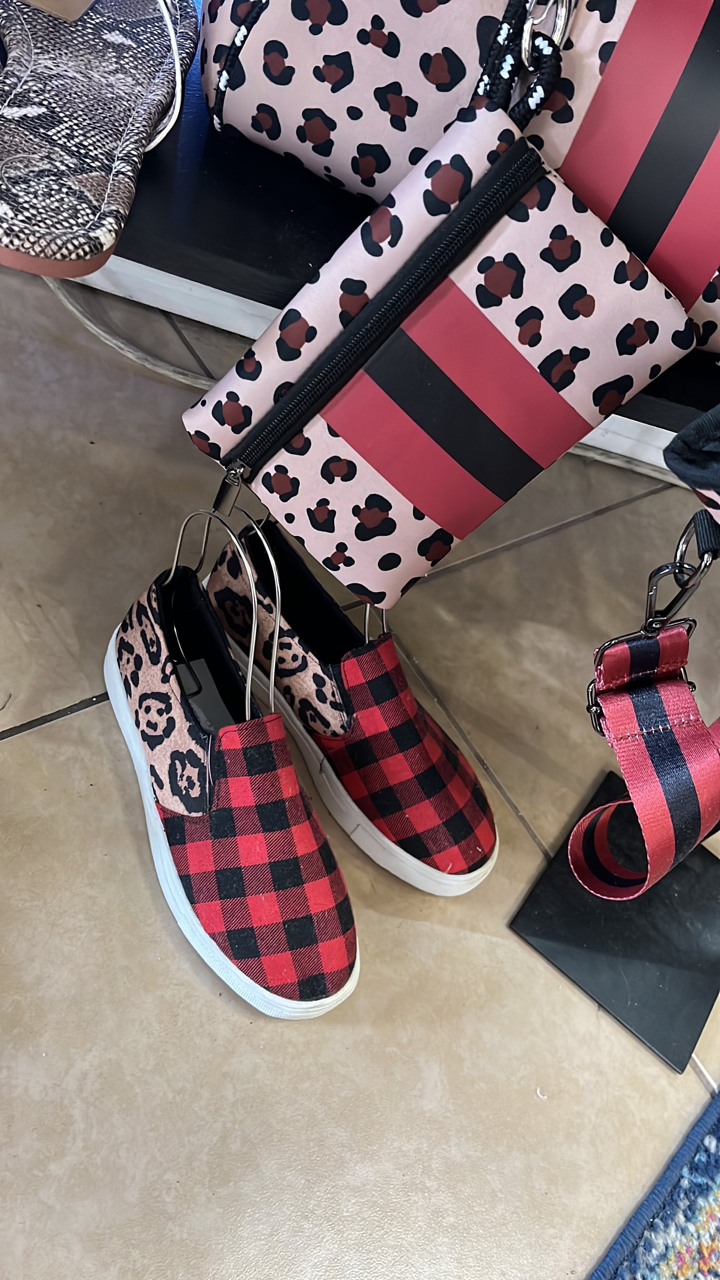 Shoes - coral & reef