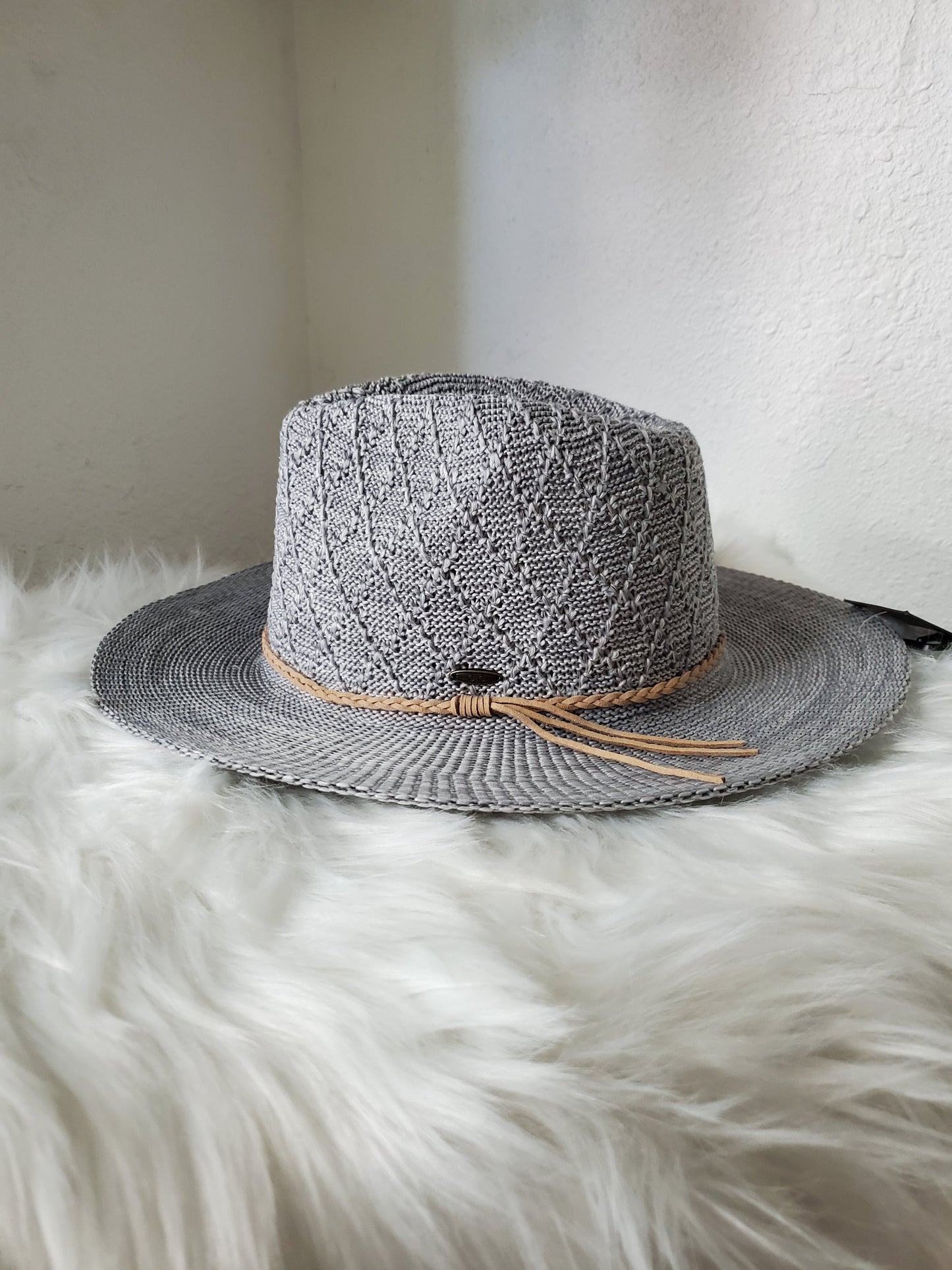 Sun Hats coral & reef .