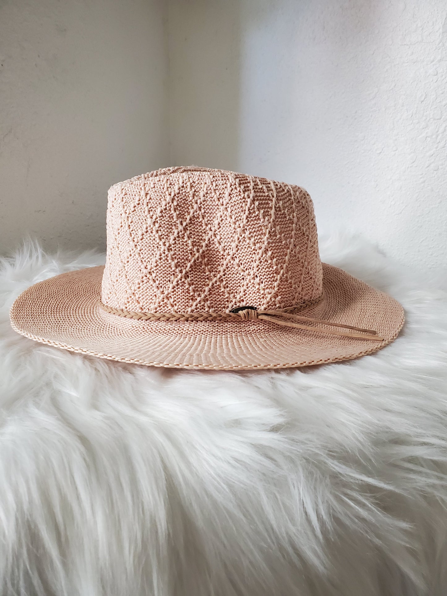 Sun Hats coral & reef .
