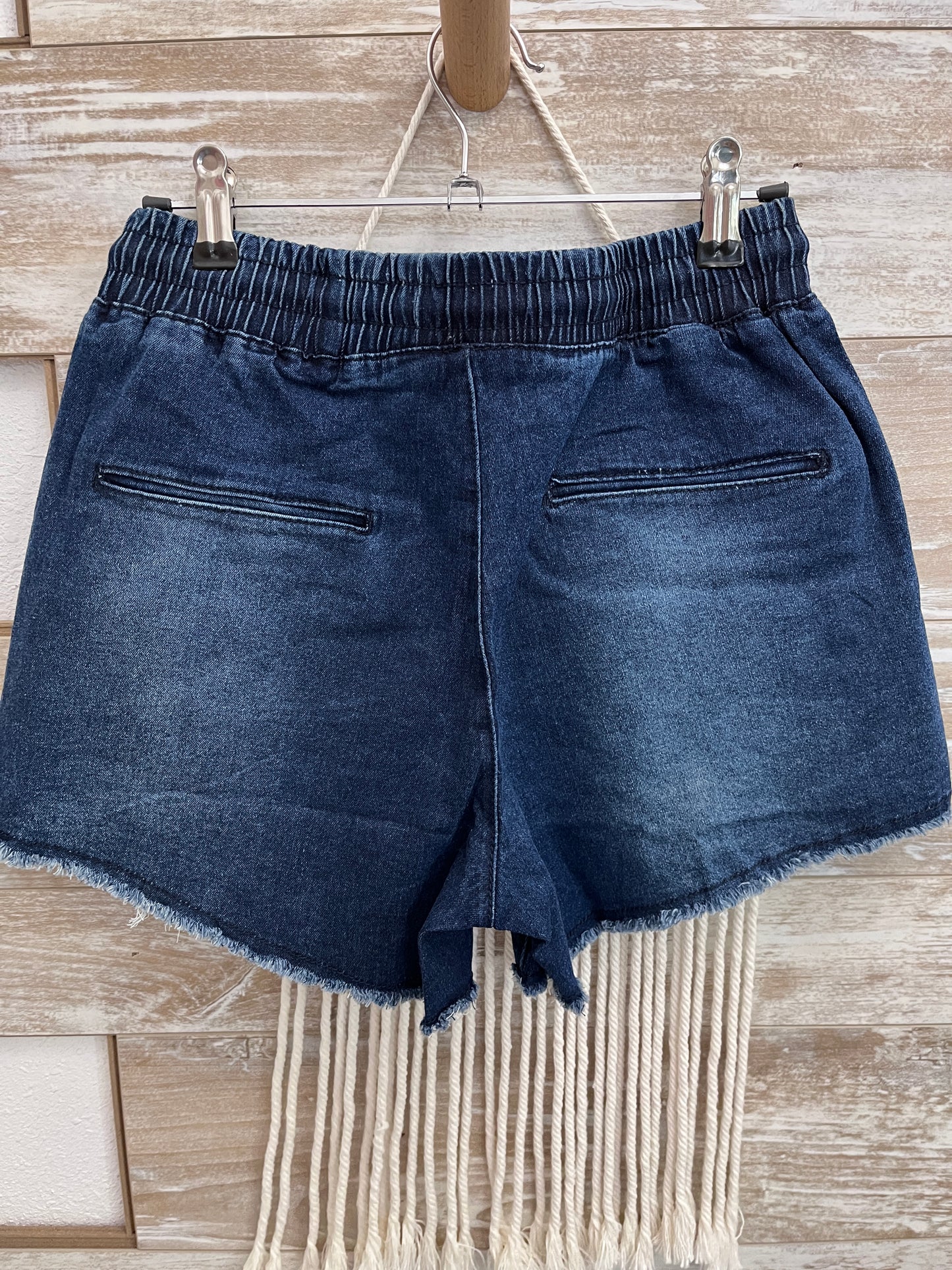 Distressed & Blues Shorts - coral & reef