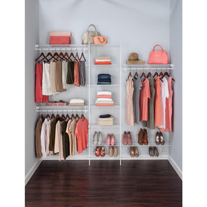 image of clean closet to show owner of coral & reef provides closet auditing services